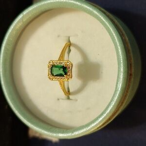 NWOT Gorgeous Simulated. Mt. Saint Helens Emerald Cut Ring , Gold Plated Over SS